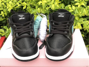 Nike SB Dunk Low - Black Diamond