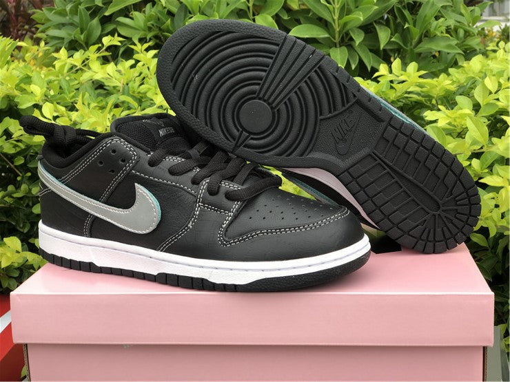 Nike SB Dunk Low - Black Diamond