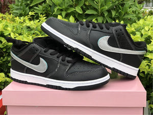 Nike SB Dunk Low - Black Diamond