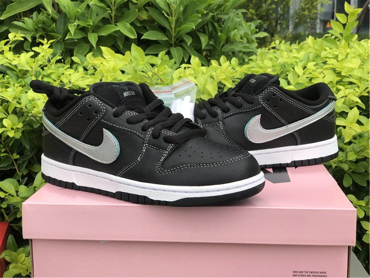 Nike SB Dunk Low - Black Diamond