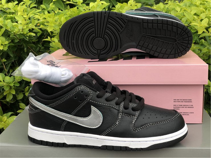 Nike SB Dunk Low - Black Diamond