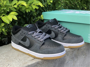 Nike SB Dunk Low - Black Grey