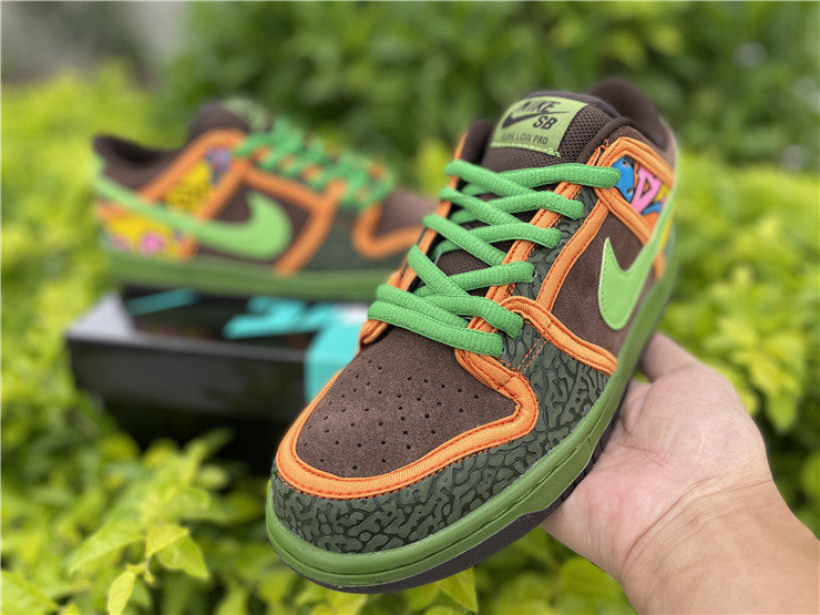 Nike SB Dunk Low - De La Soul