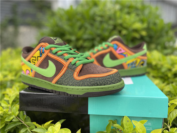 Nike SB Dunk Low - De La Soul