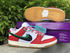 Nike SB Dunk Low - Habibi