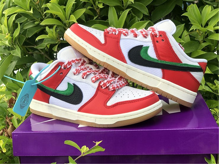 Nike SB Dunk Low - Habibi