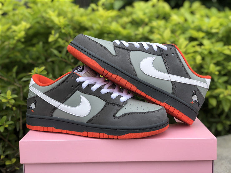 Nike Dunk Low - Pigeon