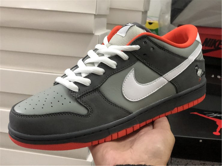 Nike Dunk Low - Pigeon