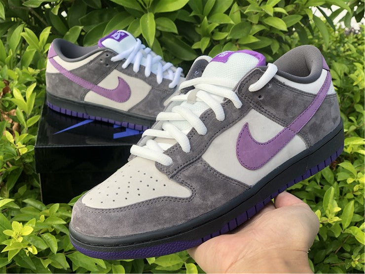 Nike SB Dunk Low - Purple Pigeon