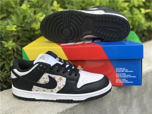 Nike SB Dunk Low Supreme - Black Stars