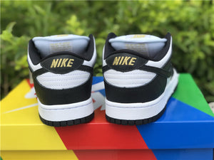 Nike SB Dunk Low Supreme - Black Stars