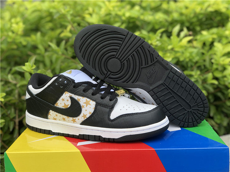 Nike SB Dunk Low Supreme - Black Stars