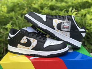 Nike SB Dunk Low Supreme - Black Stars