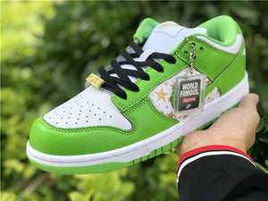 Nike SB Dunk Low Supreme - Lime Stars