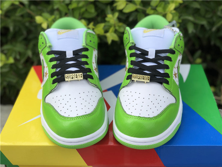 Nike SB Dunk Low Supreme - Lime Stars