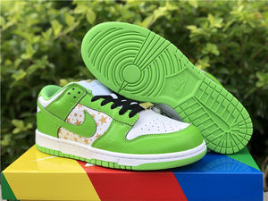 Nike SB Dunk Low Supreme - Lime Stars