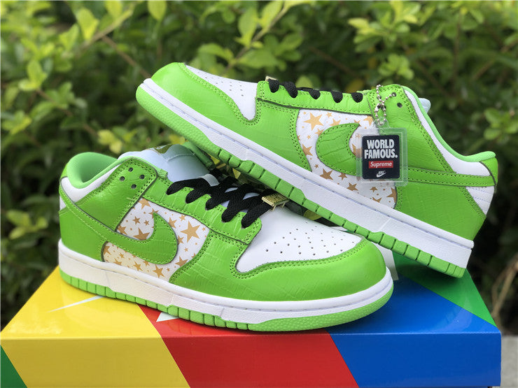 Nike SB Dunk Low Supreme - Lime Stars