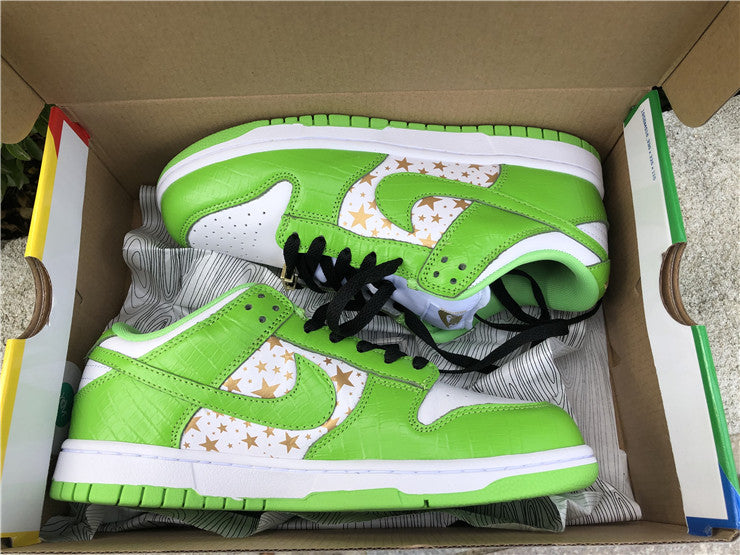 Nike SB Dunk Low Supreme - Lime Stars