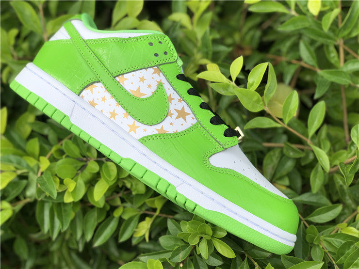 Nike SB Dunk Low Supreme - Lime Stars