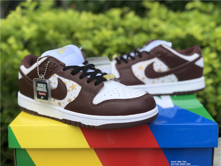 Nike SB Dunk Low Supreme - Maroon Stars