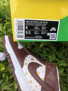 Nike SB Dunk Low Supreme - Maroon Stars