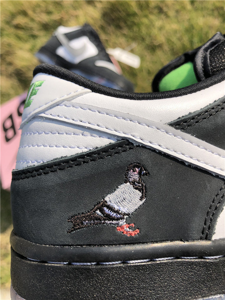 Nike SB Dunk Low - Staple Panda Pigeon