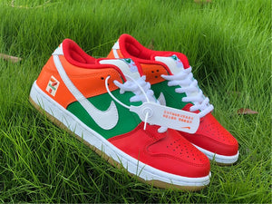 Nike SB Dunk Low - 7 Eleven