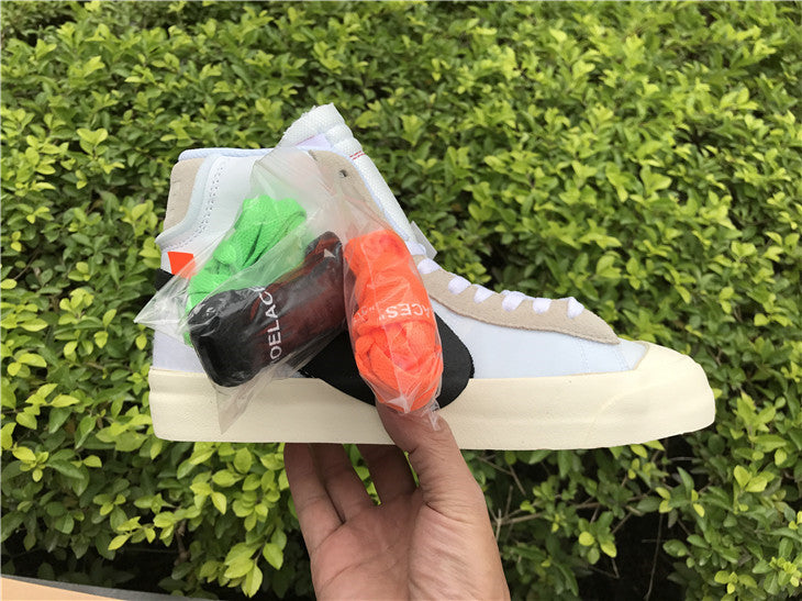 Blazer 77 Off White - White