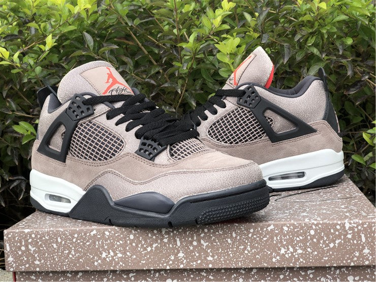 Jordan 4 - Taupe