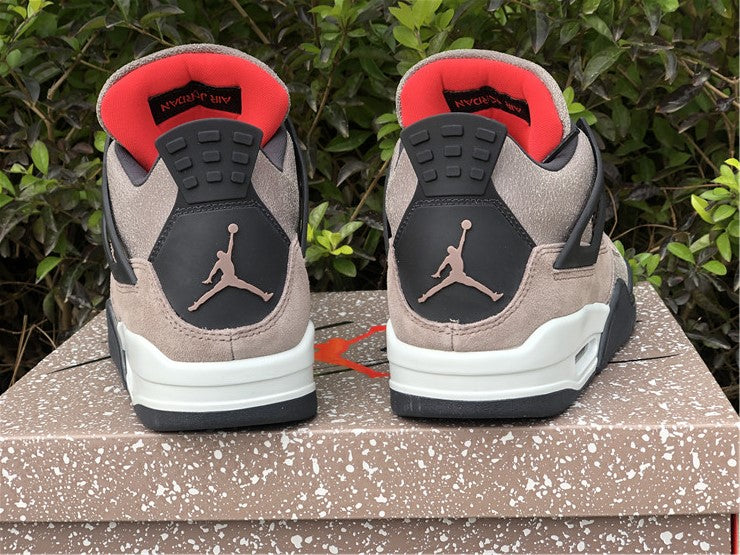 Jordan 4 - Taupe