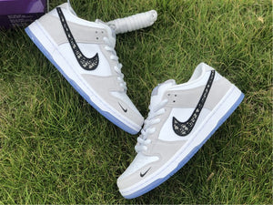 Nike SB Dunk Low - Dior