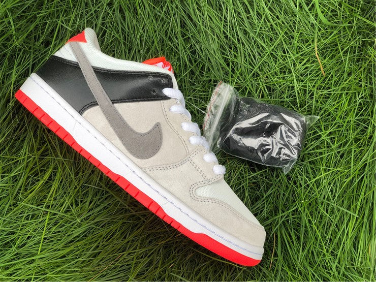 Nike SB Dunk Low - Infrared Orange