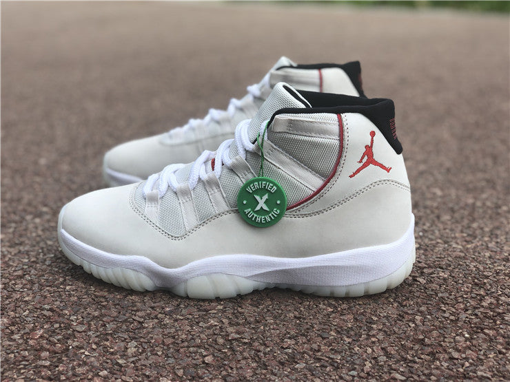 Jordan 11 - Platinum Tint