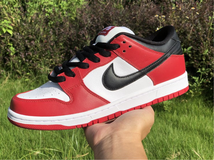 Nike SB Dunk Low - Chicago