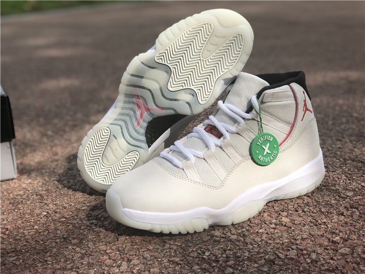 Jordan 11 - Platinum Tint