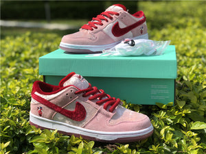 Nike SB Dunk Low - Strange Love