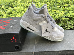 Jordan 4 Kaws - Cool Gray