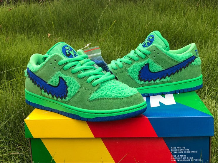 Nike SB Dunk Low - Dead Bears Green