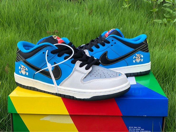 Nike SB Dunk Low - Instant