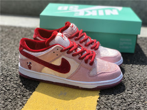 Nike SB Dunk Low - Strange Love