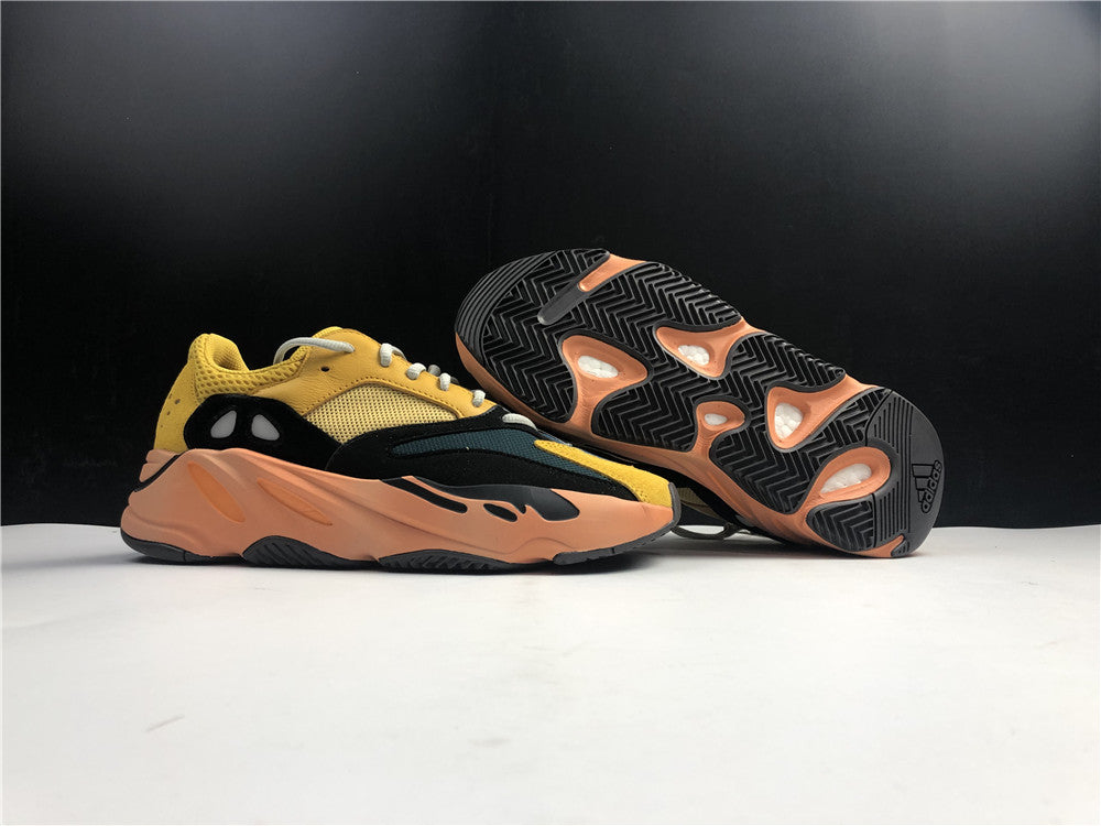 Yeezy 700 - Sun