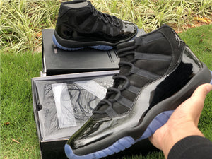 Jordan 11 - Cap & Gown