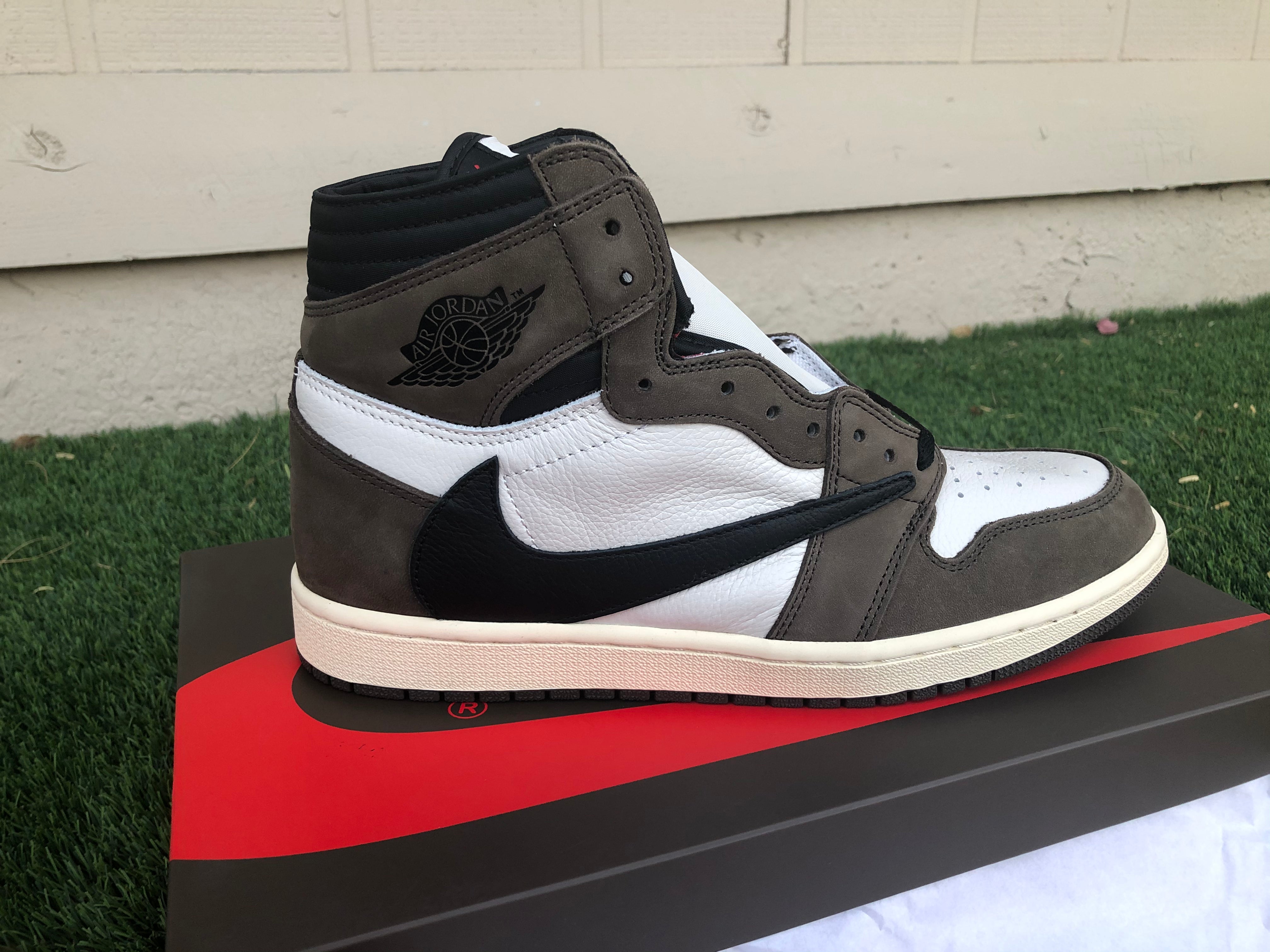 Jordan 1 High - Travis Scott Grey