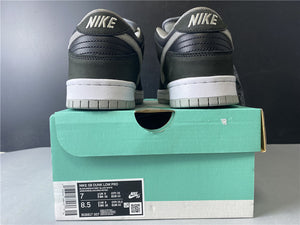 Nike SB Dunk Low - Smoke