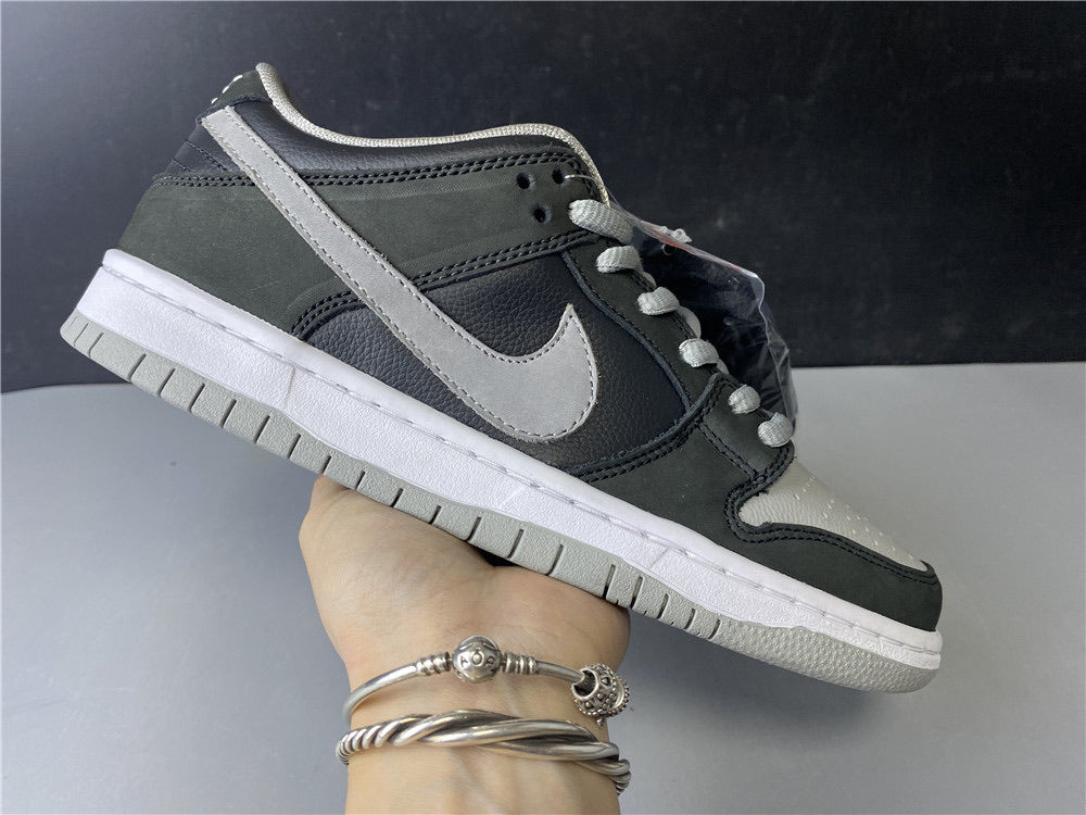 Nike SB Dunk Low - Smoke