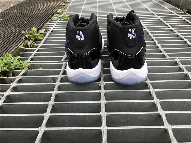 Jordan 11 - Space Jam